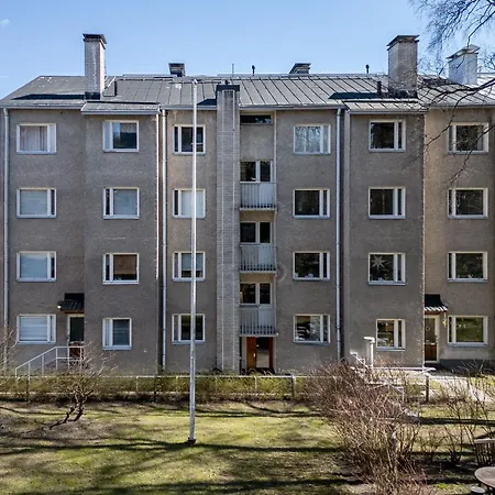 Peaceful & Bright With Balcony In Etelae-haaga Διαμέρισμα